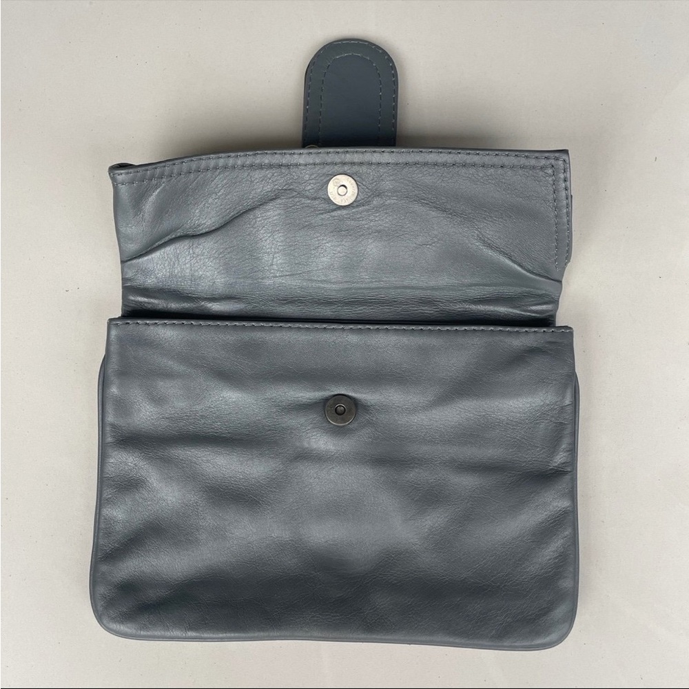 Gustto Flap Clutch - Picture 3 of 9